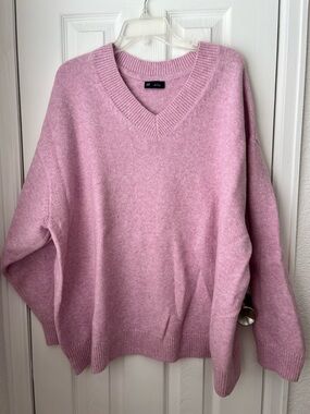 GAP Pink V-Neck Women's Sweater